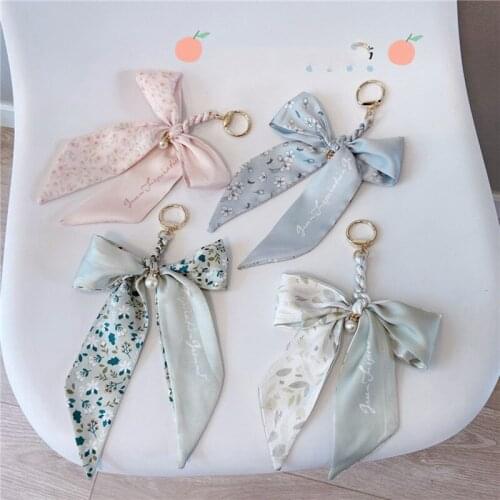 New Arrival Silk Scarf Bow Keychain Creative Pearl Ribbon Bowtie Cute Bag Pendant Car Key Ring Keychain Pendant Female