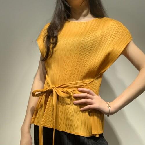 2021 Summer Sleeveless Shirt Miyake Aesthetic Pleated Clothes Crop Top Crop Woman tshirts Sashes adjustment thin elegant blouse