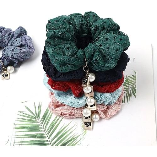 Cute Pearl Hair Scrunchies Women Elastic Hair Bands Foral Lace Scrunchies Alloy Pendant Rubber Hair Ties Girls Hair Accessoires