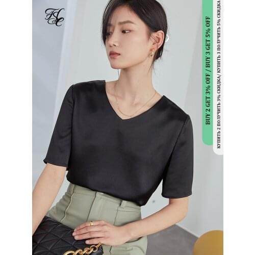 FANSILANEN White Black V-neck Short-sleeved T-shirt Women Summer 2021 New Loose Bottoming TopS Women Blouses