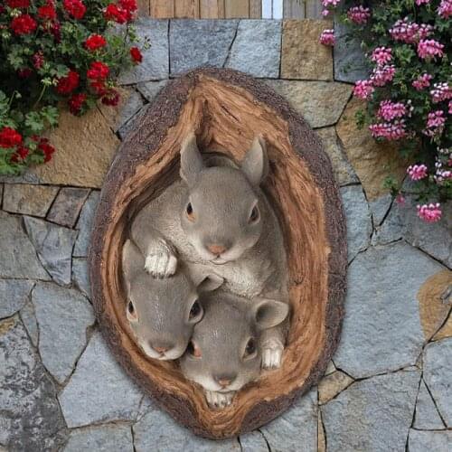 3 Squirrels Tree Hugger Resin Simulation Animal Outdoor Garden Hanging From Tree Squirrel Decorative Yard Garden Decoration