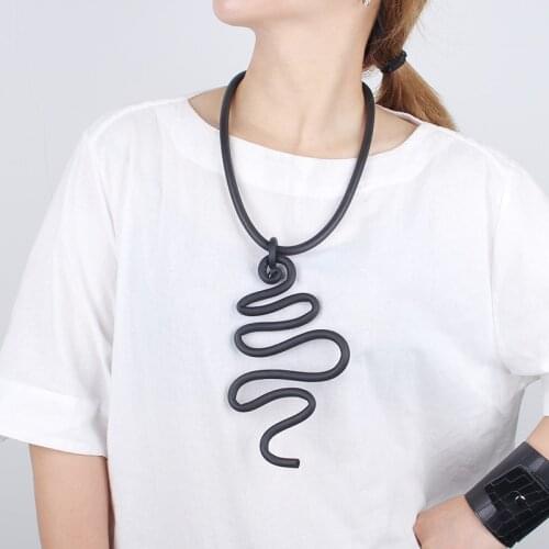 JID Gothic Snake Shape Necklace Unusual Black Chain Necklace Adjustable Jewelry For Women 2021 Trend Body Decoration Accessories