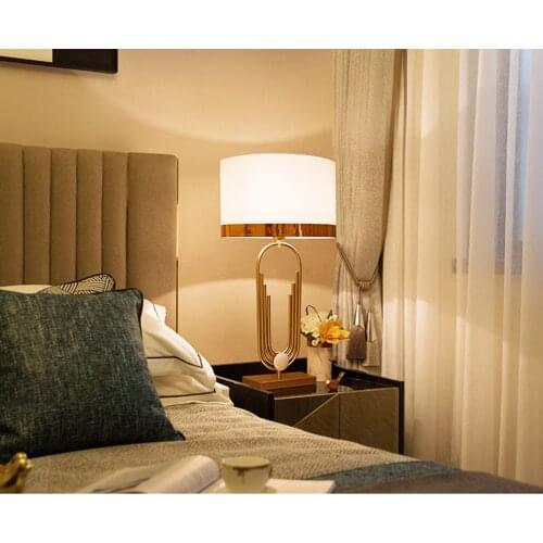 Modern design table lamp gold table lamp reading lamp E27 gold and black fabric shade warranty 3 years hotel room lighting