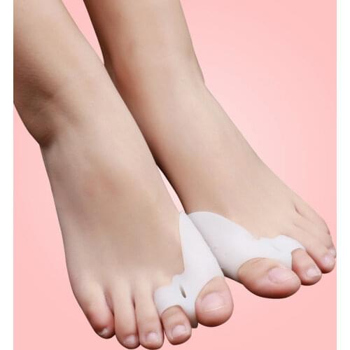 2Pcs Big Toe Straightener Thumb Valgus Protector Silicone Gel Foot Fingers Two Hole Toe Separator Bunion Adjuster Feet Massager