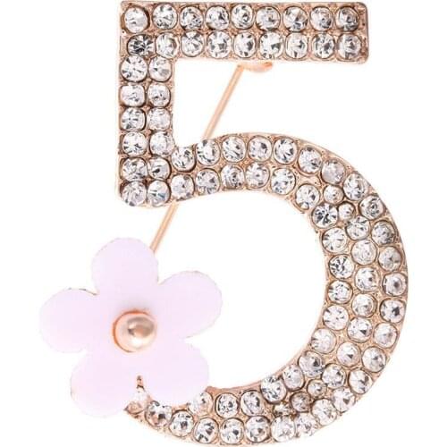 Full rhinestone number 5 flower brooch Luxury fashion wedding party letter woman boutonniere brooches gift