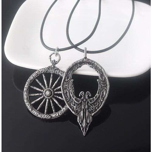 Game Bloodborne Crow Wheel Hunter Pendant Necklace Cosmic Eye Crow Hunter Badge Necklace for Women Men Choker Jewelry Gift