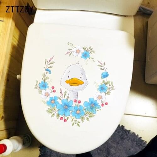 ZTTZDY 22.7CM×23.5CM Cute Garland Duck Kids Room Wall Decoration Home Bathroom Toilet Sticker T2-1037