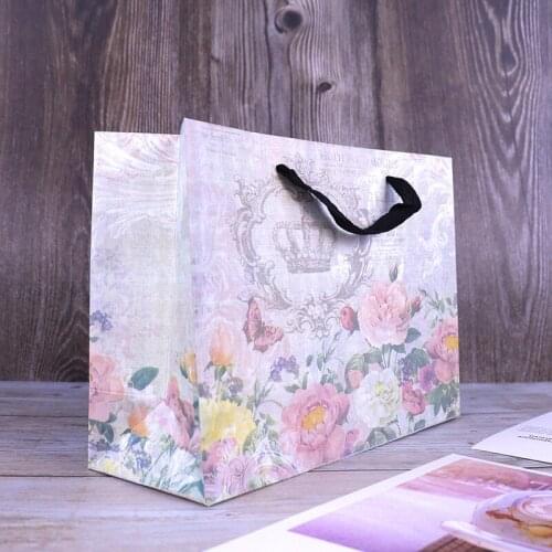 Kraft paper gift bag carrier bags cartoon white card clothing store large shopping gift bags 5pcs