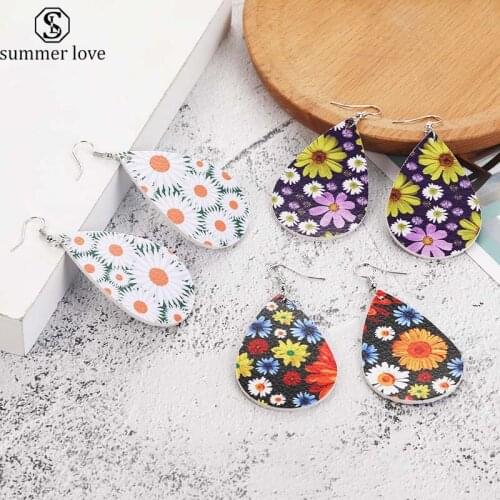 Boho Chrysanthemum Print PU Leather Earrings Fresh Style Water Drop Earrings for Women Light Weight Double Sided Beach Jewelry