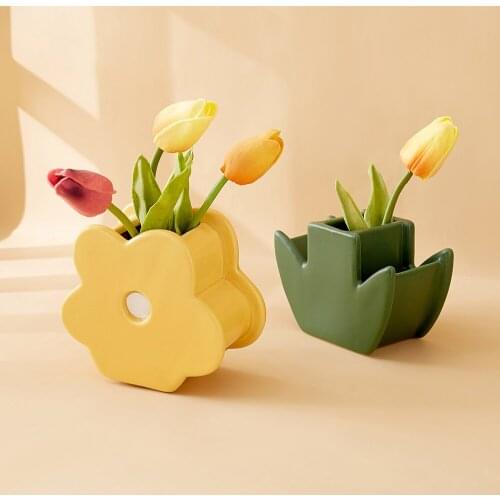 Modern Home Decor Cartoon Plant Vase Ceramic Decoration Cute Desk Decoration Accessories Living Room Bedroom Decor Flower Vase