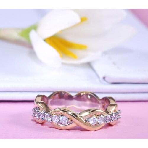 JK Bridal Ring Creative Luxury Spiral Shaped Women Ring Harmony Simple Proposal Rings For Girlfriend With Tiny Stone Gadget