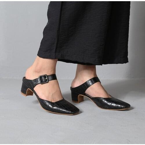 2019 Summer Women Patent Leather Slippers Mules Buckle Modern Design Chunky High Heels Square Toe Ladies Dress Pumps Women Shoes
