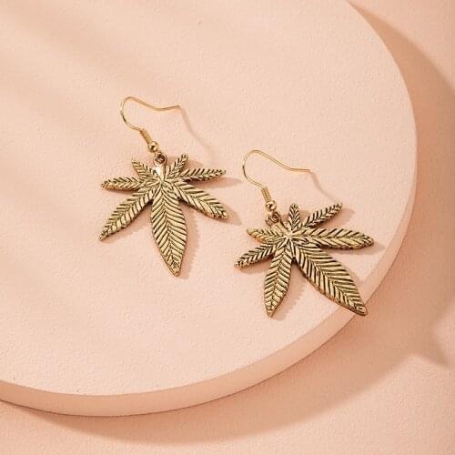 Simple hip-hop distressed leaves forest women retro color earrings