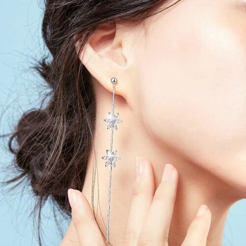 2020 New Fashion Sweet Flower Earrings Personality Temperament Long Tassel Earrings Minimalist Style Dangle Earrings for women