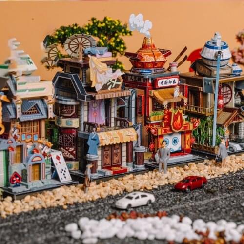 Goe Miniature House Constructors