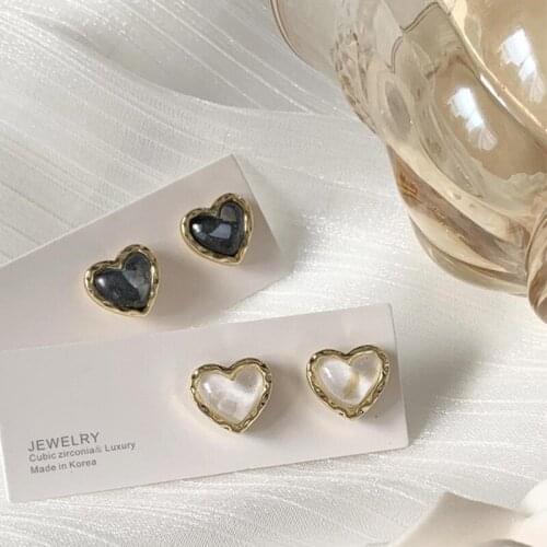 Quicksand Phnom Penh Peach Heart Small Stud Earrings Blue White Transparent Gold Metal Jewelry for Wedding Party