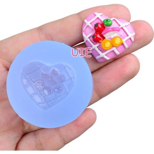 GYL365U 25.1mm x 23.0mm Heart-shaped Fruit Cake Silicone Mold Fondant Cake Decoration Candy Resin Clay Earrings Necklace Craft