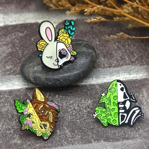 Enamel Pin Frog Rabbit Brooches Bag Lapel Pin Cartoon Animal Badge Jewelry Gift For Kids Friends Haloween Accessories