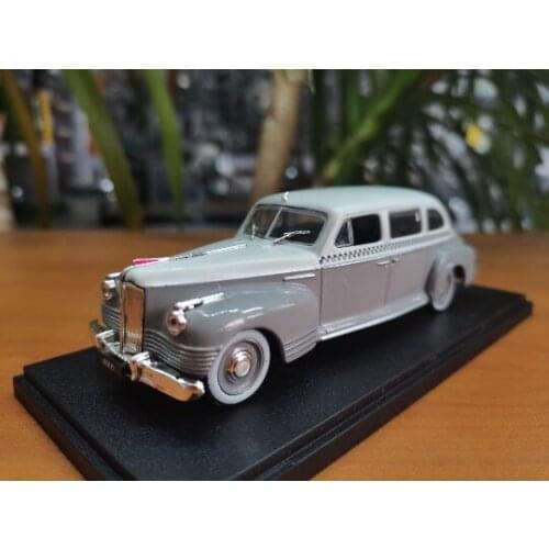 1:43 ZIS 110 Russia Soviet Union Classic Vintage Car Collector Edition Metal Diecast Model Toy Gift