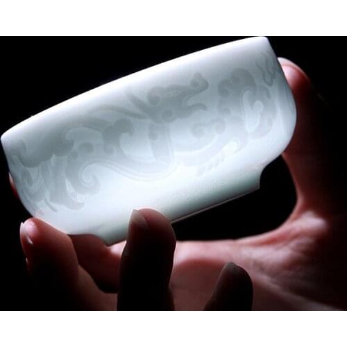 Yingqing Carved Dragon Tea Cup Jingdezhen High Quality Tea Master Cup Ceramic Green Glaze Teacup