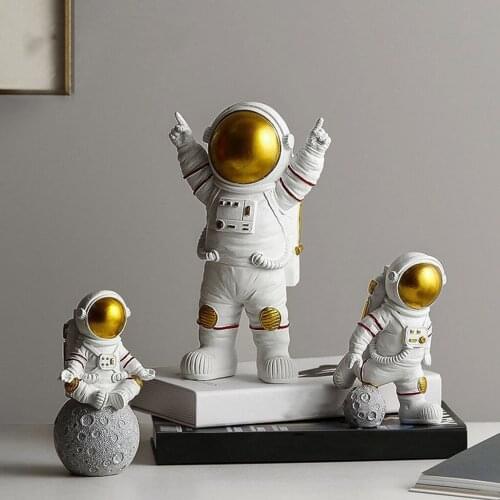 Astronaut Miniature Ornament Sculpture Outer Space Fun Toys Gifts Home Bar Hotel Nursery TV Shelf Decor Crafts