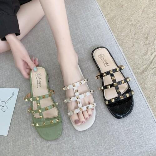 Womens Slippers Summer Fashion Rivet Sandals Open Toe Flat Slippers Non-slip Soft Sandals Woman Slippers Women Shoes