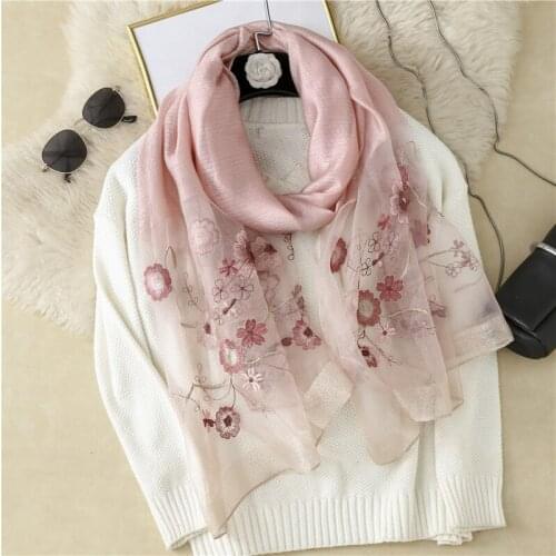New Silk Wool Scarf Daisy Embroidered Women Shawls And Wraps Lady Travel Pashmina High Quality Casual Scarves Wholesale