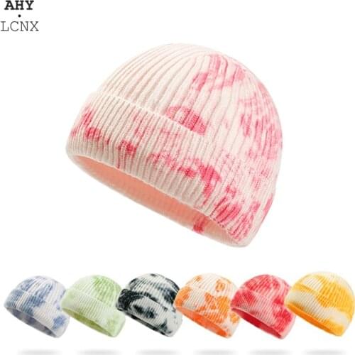 Korean Autumn Winter Womens Knitted Hat Tie-dye Ribbed Knit Hats Gradient Color Cuffed Short Melon Cap Men Women Beanie Hat