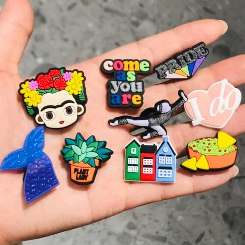 Wholesale 50Pcs Heart-Shaped Castle Dancing Cute Girls Shoe Charms Accessorie Clog DIY Shoes PVC Wristbands Backpack