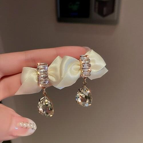 Korean New Design Yarn Bowknot Earrings for Women Simple Fashion Sweet Crystal Dangle Earrings Wedding Party Jewelry 2021