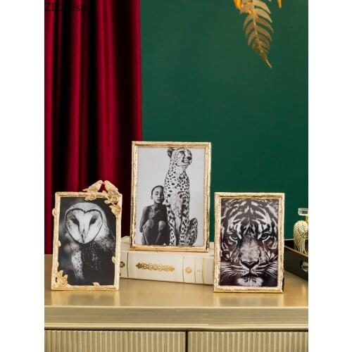 Retro European-style Golden Wedding Photo Frame 6/7 Inch Home Living Room Bedside Table Desktop Photo Frame Art Home Decoration