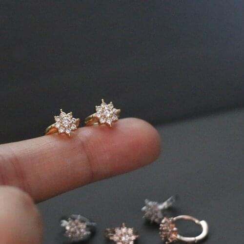 Cute Micro Pave CZ Flower Ear Cartilage Cuff Hoop Earring for Women Classic Small Zircon Star Closed Round Copper Ear Jewelry