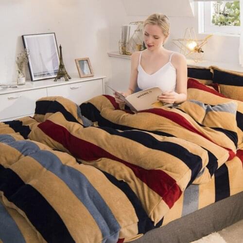 4 pcs Sheet set quilt cover set pillow Mattress Thicken Flannel Mattresses Keep warm Lamb Family Bedspreads Fabric Solid Fitted