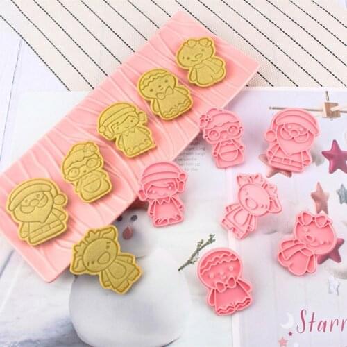 6Pcs/Set Cookie Cutters Christmas Theme Design Reused Plastic Pressing Biscuits Cutting Die Baking Tools