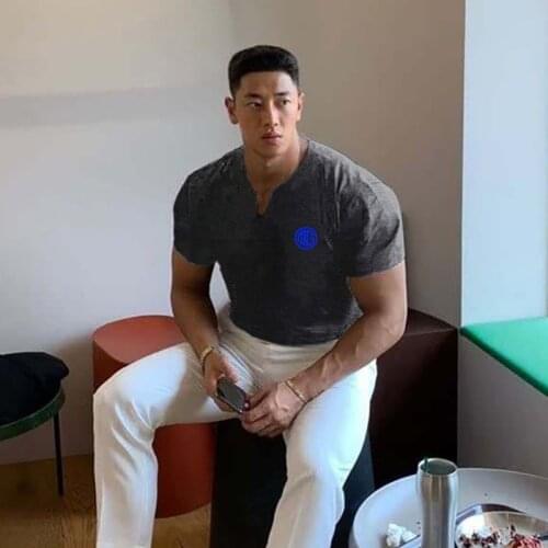 2021 Summer New Brand Mens Dress Shirt Men Breathable Comfortable Short Sleeves V-neck Shirt Mens Clothing