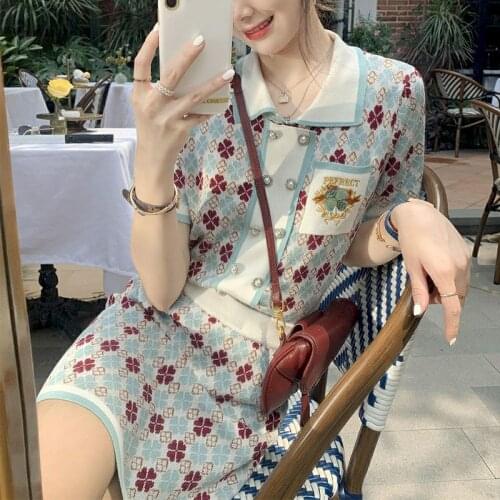 2021 New Fashion Skirt Sets Womens T Shirt Sets Fragrance Four-leaf Clover Gentle Sweet Sweater Tshirt and Skirt Two Piece Suit