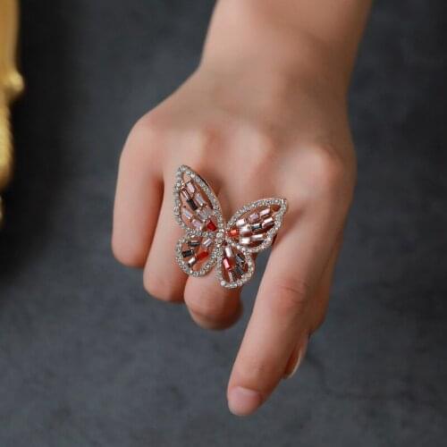New Design Fashion Jewelry Opening Inlaid Zircon Butterfly Ring Luxury Shiny Cocktail Party Alloy Ring for Women