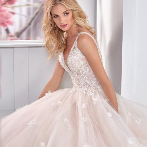 Romantic Pink A Line Wedding Dress 2021 3D Flower Bridal Gown Deep V Neck Beading Lace Applique Bride Formal Wear Custom Made