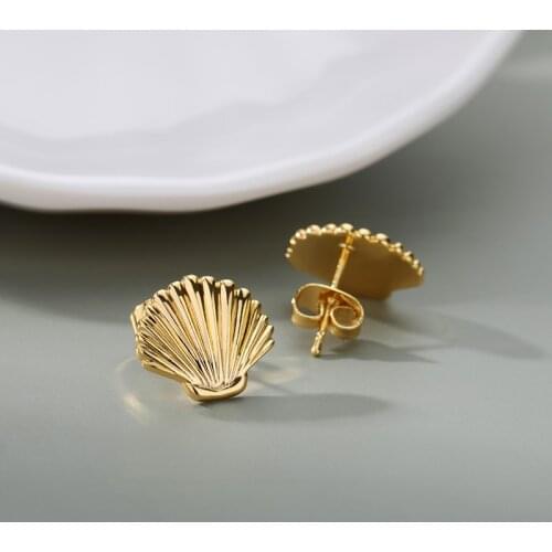 Korean fashion Minimalist Golden stainless steel shell earrings Creative ​Earring Fashion Cute Jewelry Gift To Girlfriend