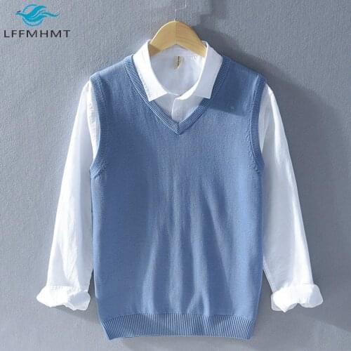 Spring Fall Fashion Men Solid Color v-Neck Sleeveless Knitting Vest Korea Simple Basic Style Casual Slim Waistcoat Male 6 Colors