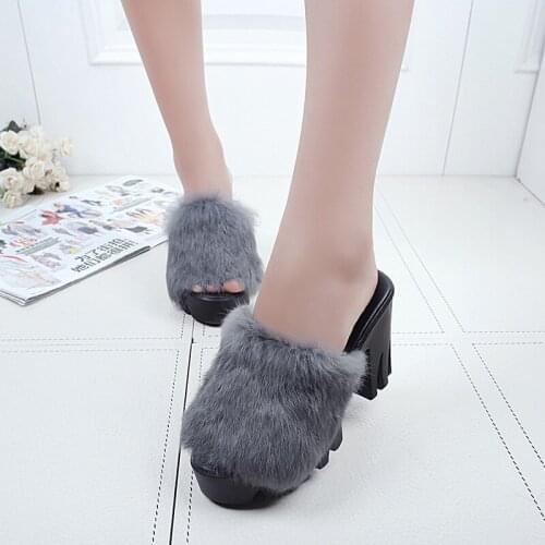 Winter Anti Skid Warm Cotton Slippers Women Fluffy High Heels Mules Femme Platform Shoes Women 2021 New Fashion Faux Fur Shoes