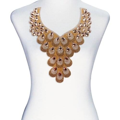 1piece Peacock Feather Design Crystal Hot Fix Motif Rhinestones Neck Collar Iron on Cord Appliqu Patches Stickers Clothes T2390