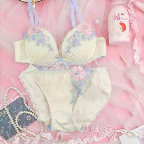 Wriufred Girly low sweetheart bra underpants set applique sexy lace cute sweet underwear plus size push up lingerie pants