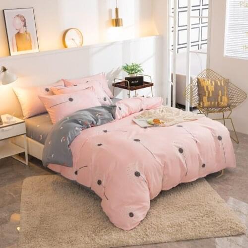 Yaapeet Microfiber Bedding On Bed