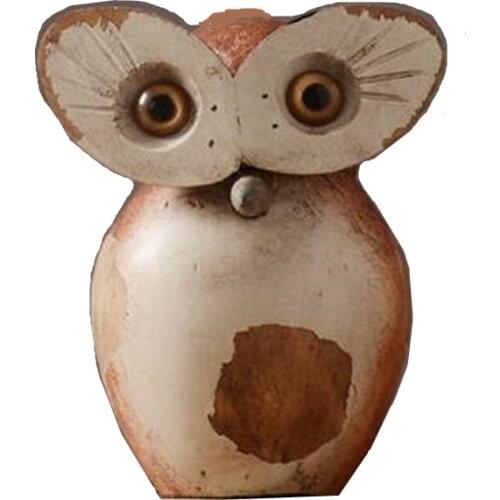American vintage resinous resins owl is decorated the soft adornment between the study model of furniture of household room