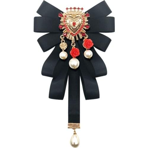 Retro Fabric Pearl Bow Tie Brooch Ribbon Flower Lapel Pins Shirt Collar Luxulry Jewelry Brooches for Women Accessories