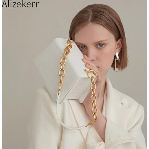 Crocodile Pattern Shoulder Bag Women 2019 New Retro Personality Designer Thick Chain Red Small Box Handbag Female Simple Fashion