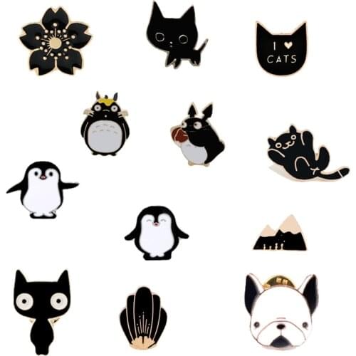Fashion Cartoon Animal Enamel Pins Women Brooch Panda Cute Cat Flower Bears PAPA Penguin Mountain Shell Brooches Denim Badge Pin