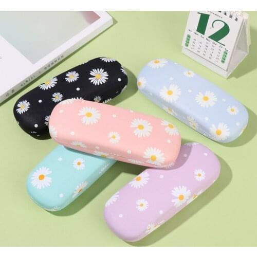 1PC fashion portable glasses case daisy printing leather storage box travel glasses storage box men and women glasses protector