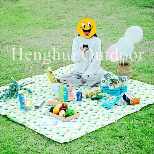 Outdoor Folding Waterproof Blanket Camping Beach Plaid Picnic Mat Outdoor Folding Waterproof Blanket Camping Beach Plaid Picnic